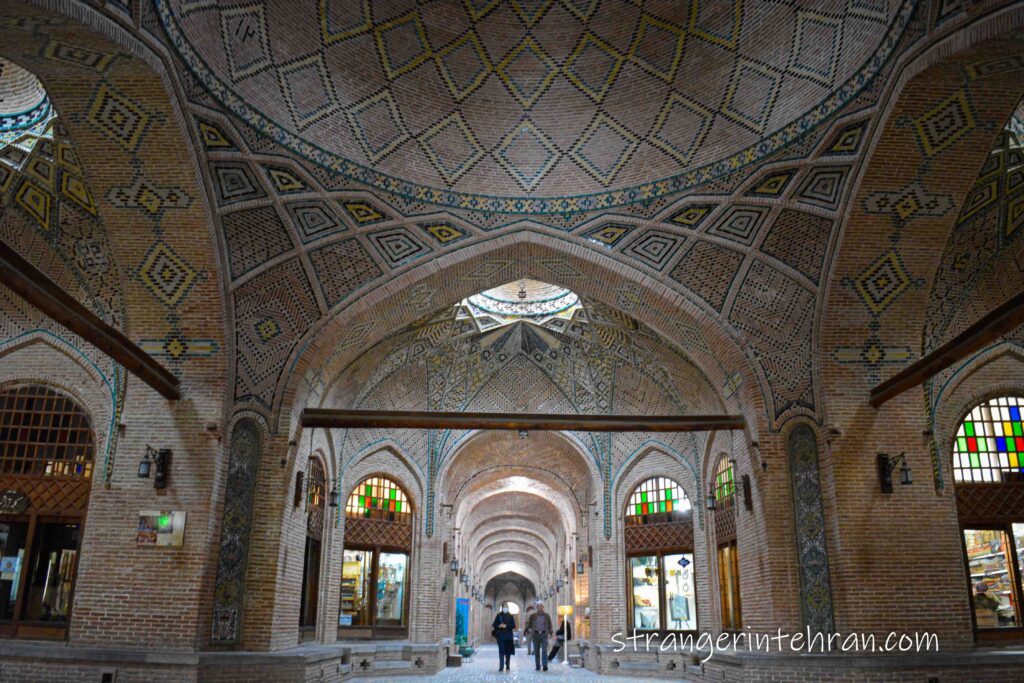 Inside the bazaar of Qazvin - the main dome with tilework